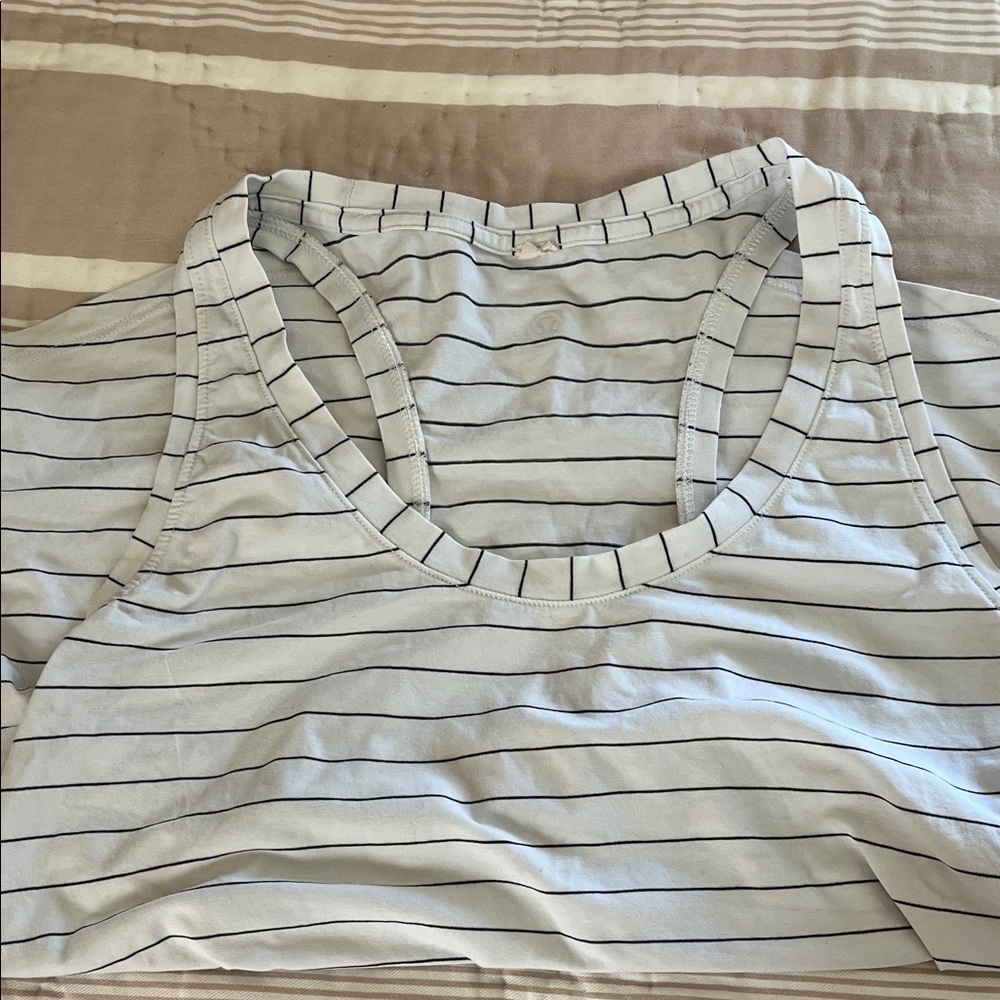 Lululemon Lot - Picture 4 of 10